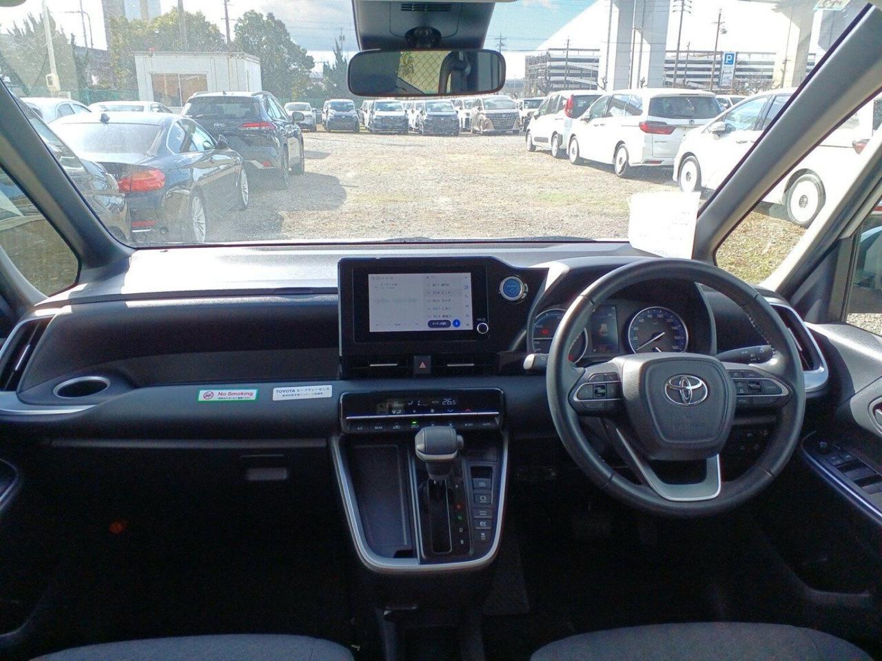 Toyota Noah 2022 G Package Hybrid — photo 4