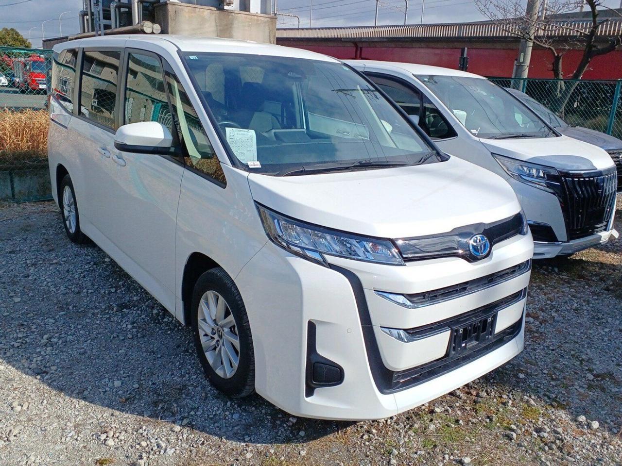 Toyota Noah 2022 G Package Hybrid — photo 7