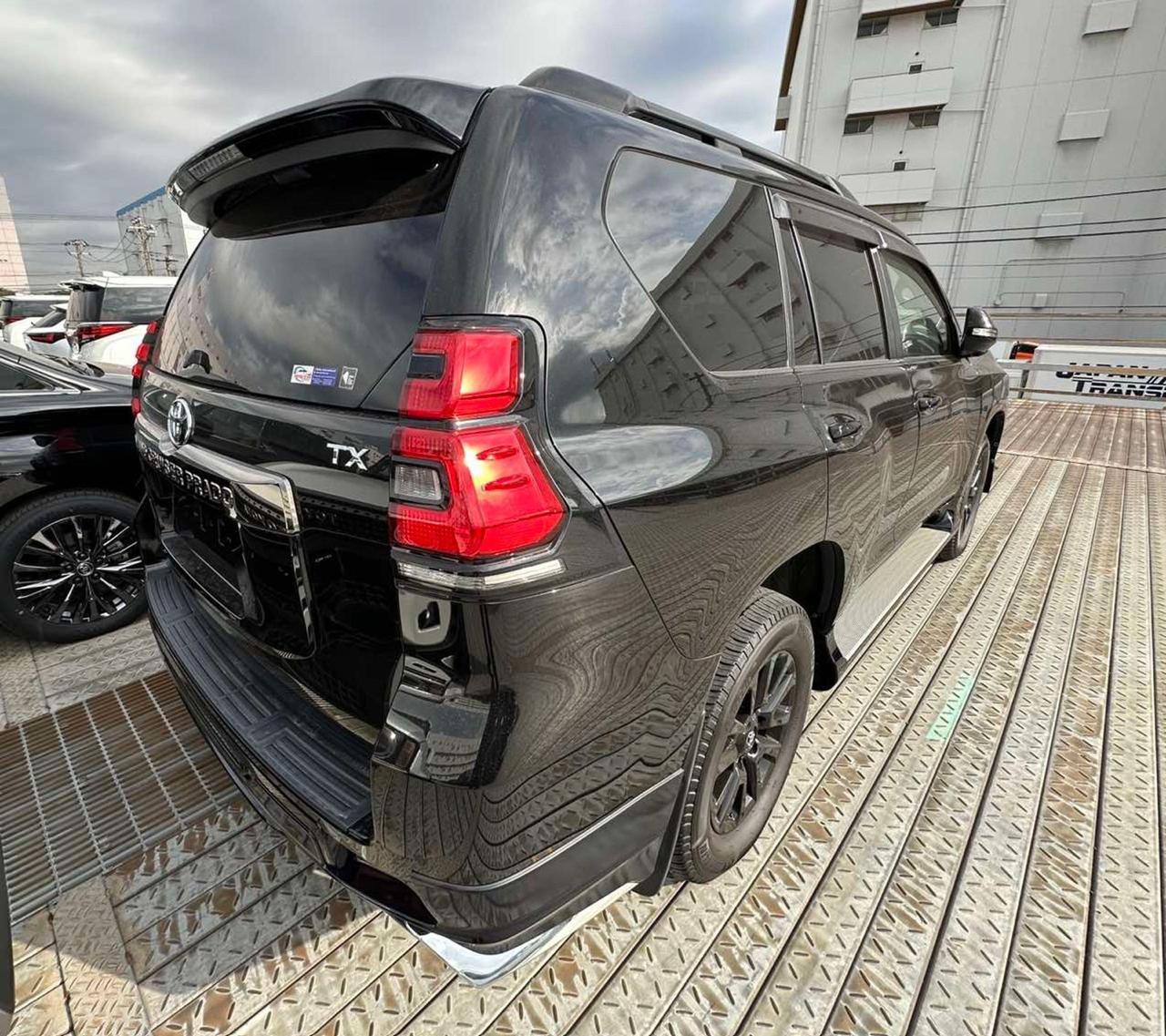 Toyota Land Cruiser Prado TX-L 70th Anniversary — photo 2